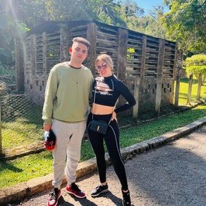 Meet your Posher, Alejandro antonio